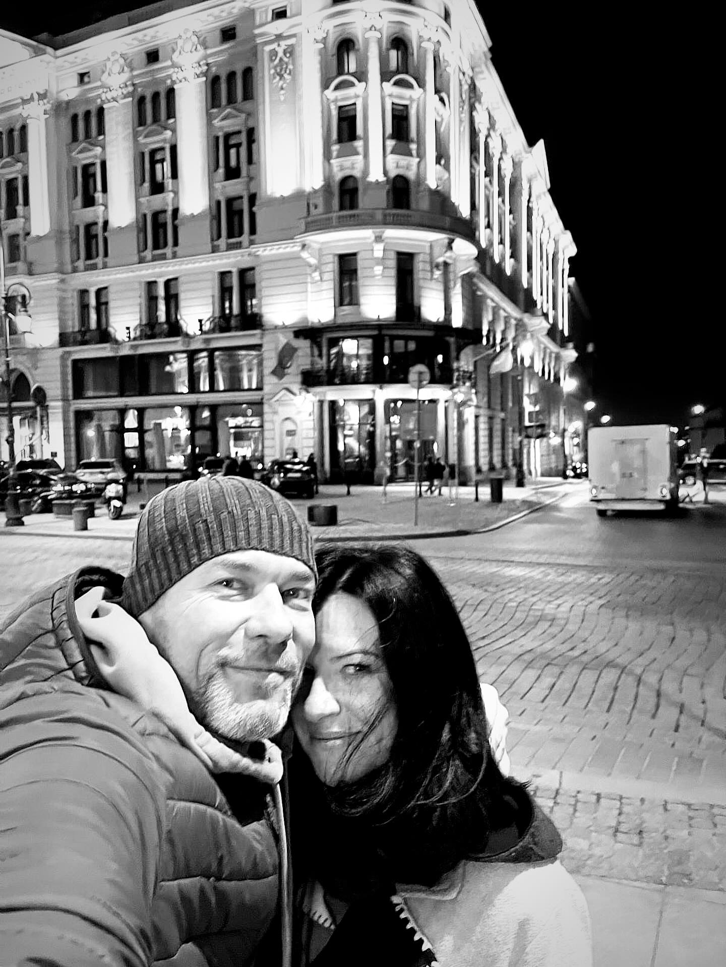 W sumie fajnie jest tęsknić za Tobą. Kiedyś to było 400, teraz 8500 km.Na szczęście tylko na 2 tygodnie.Miłość • Przyjaźń • Małżeństwo • Partnerstwo • Tęsknota • Mój Człowiek • Mój Ziomal • Moja Miłość • Moja Bratnia Dusza • Chiny • Szanghaj